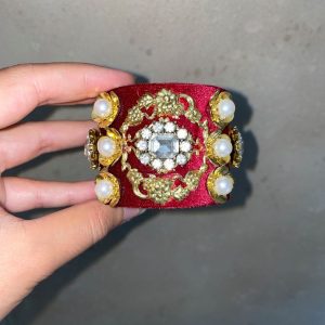 Bracciale in velluto rosso con applicazioni Blanc Mariclò