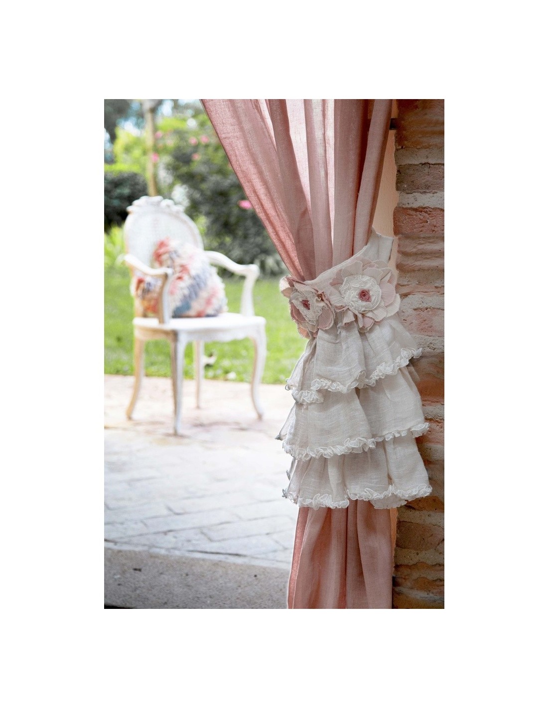 Embrasse con 3 rose in lino collezione Ansia D'Attesa di Blanc Mariclò