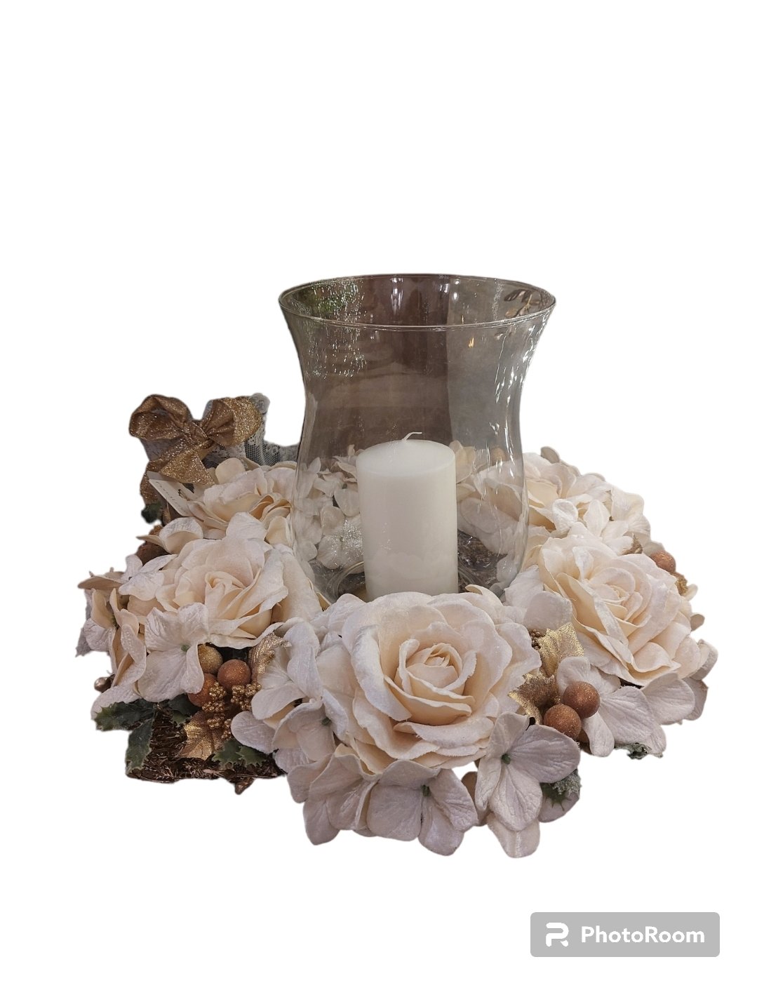 Centrotavola 5 rose con flambeau ortensie e elementi decorativi D 50 x H 28 cm Fiori di Lena