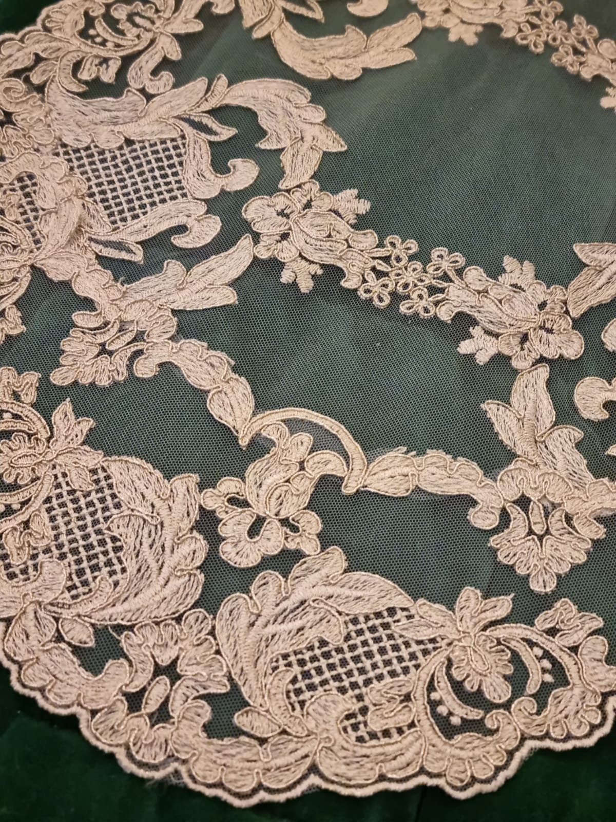 Runner in pizzo Fiori di Lena 105x40 - immagine 2