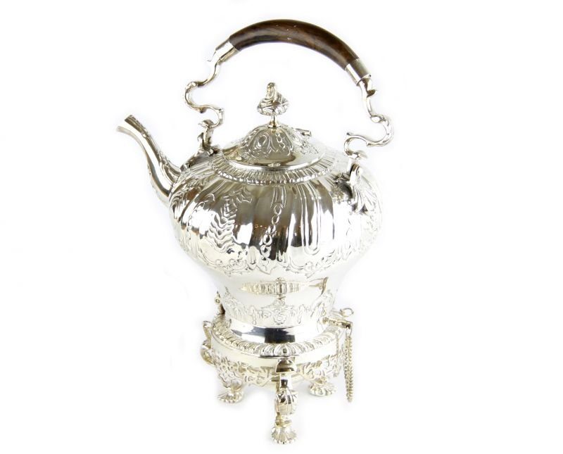 Samovar teiera con scaldino di Royal Family