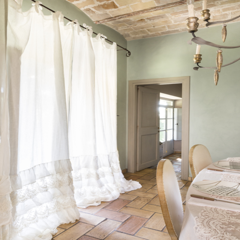 Tenda a balze con pizzo Corinzio di Chez moi